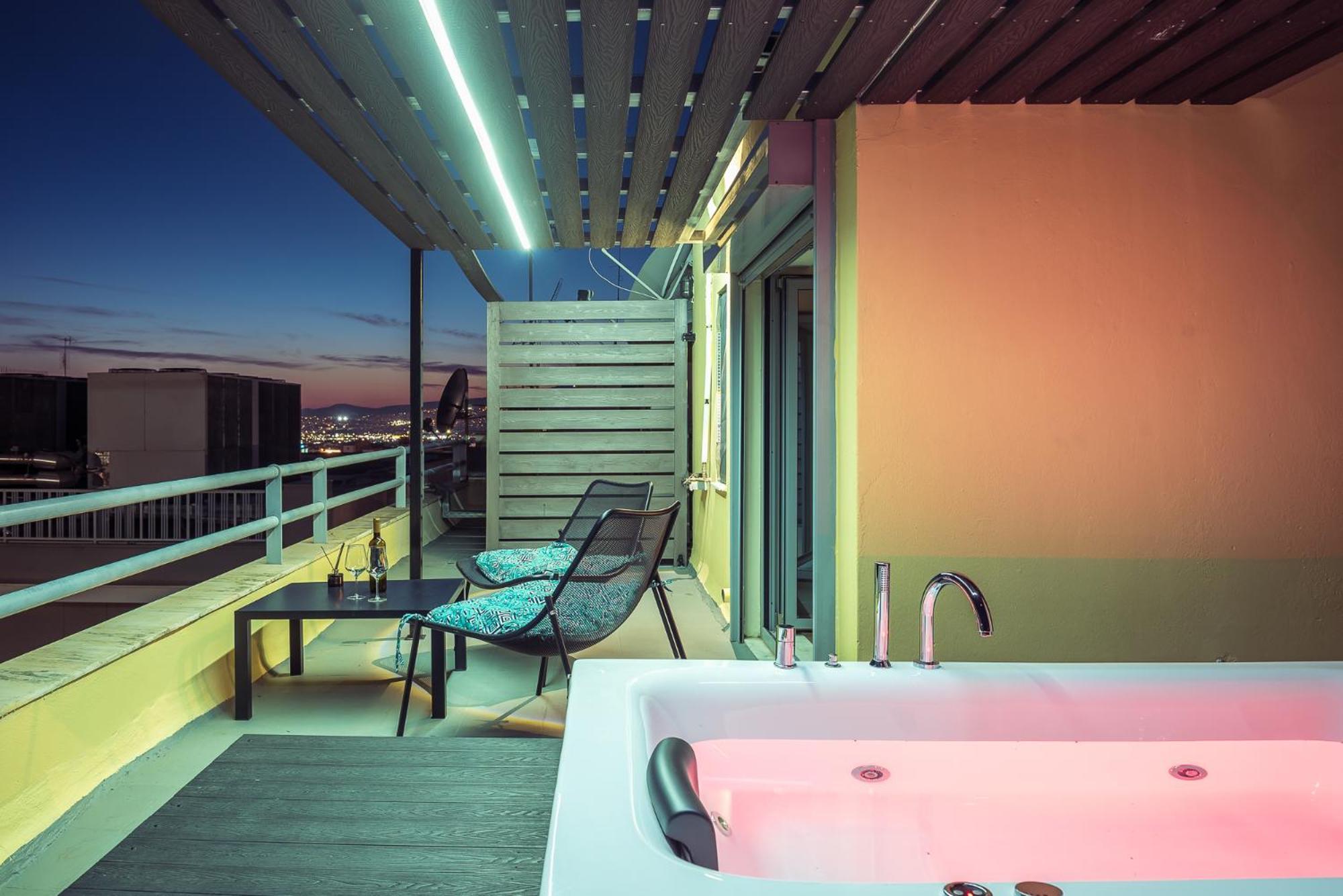 Acropolis View Mini Sky Suite & Hot Tub Athen Exterior foto